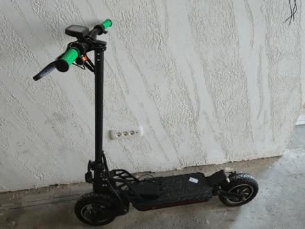 Trotineta electrica Kugoo G2Pro Negru, putere motor 800W, 3 trepte de viteza, autonomie 50KM