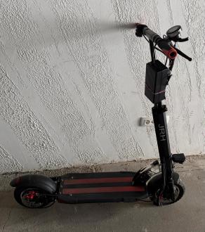 Trotineta electrica T13, viteza 50km/h autonomie 30-40 km , leduri RGB, Negru jrh