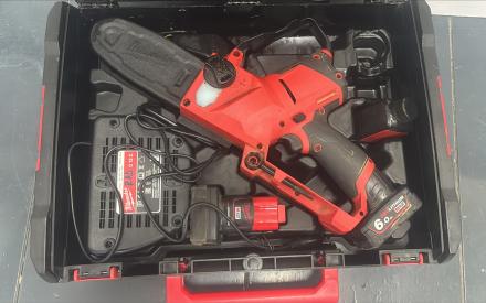 Drujba Milwaukee M12 FHS-0