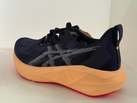 ASICS NOVABLAST 5 - Pantofi de alergare pe asfalt - midnight/orange glow , 42.5