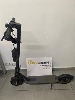Trotineta electrica Xiaomi Mi Electric Scooter Essential, putere motor 250 W