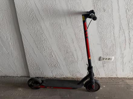 Trotineta electrica Xiaomi Mi Electric Scooter Pro 2, putere motor 300 W, autonomie max. 45 Km, viteza maxima 25 Km/h