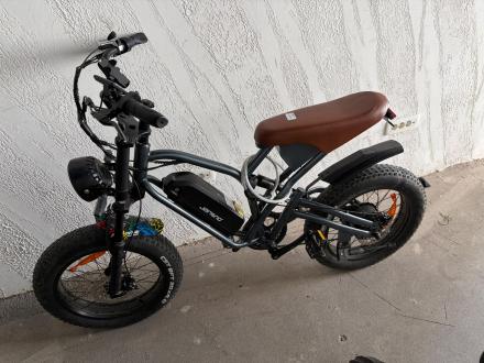 Bicicletă electrică JANSNO X50 20" x 4.0, motor 750W, baterie 48V / 14Ah, viteză maximă 40–45 km/h