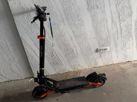 Trotineta electrica KuKirin G2 Pro, pliabil, putere motor 600 W, autonomie max. 55 Km, viteza maxima 45 Km/h, Negru